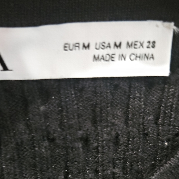 ZARA Chic Black Women's Sleeveless Tank Top - Picture 3 of 9